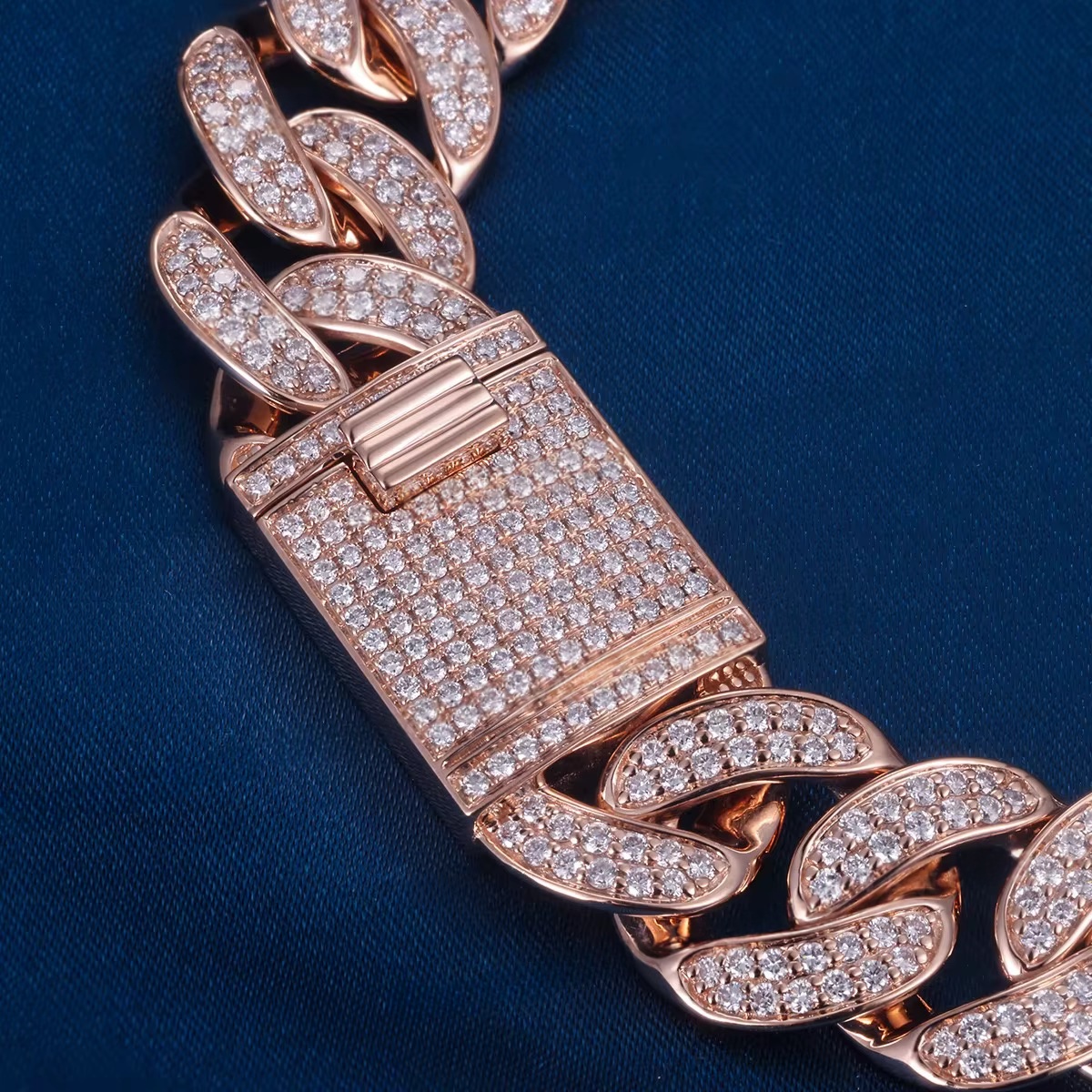 Bold Link VVS Moissanite Bracelet - Image 3